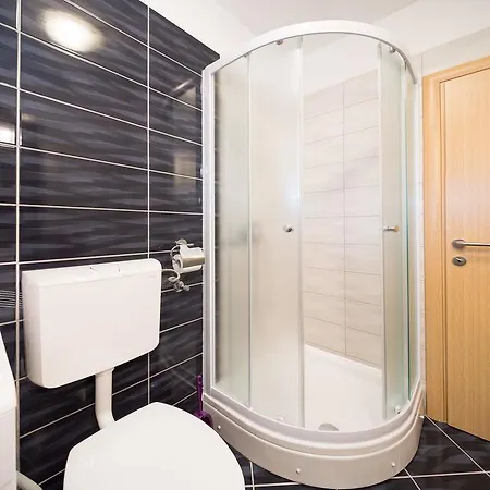 Sucic Apartman Sevid