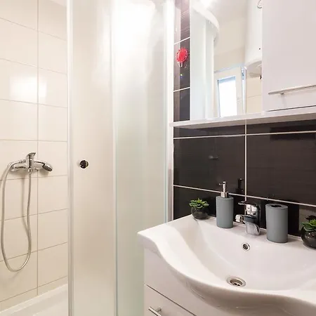 Sucic Apartman *