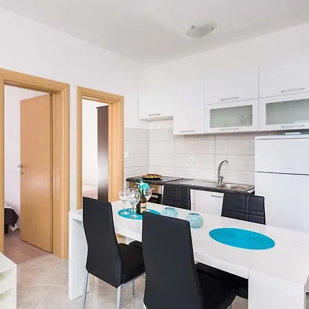 Sucic Apartamento Sevid